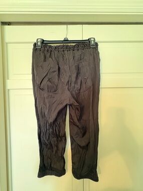 Black Women's Satin Elastic-Waist Capris - Dressy or Casual Fit